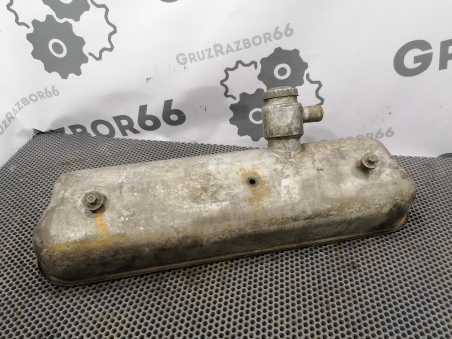 Крышка клапанная ЯМЗ-236 с маслозаливным патрубком и сапуном 